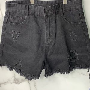 SHEIN HIGH WAIST DISTRESSED DENIM BLACK SHORTS MED